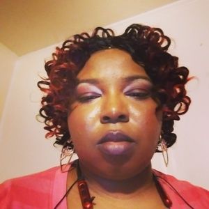 Meet your Posher, Brenda